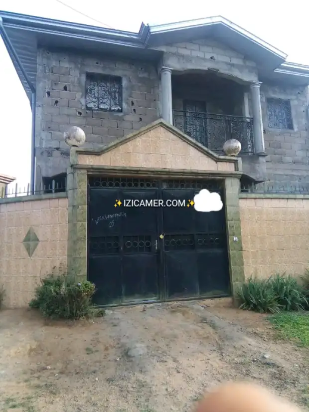 Petit Duplex à vendre